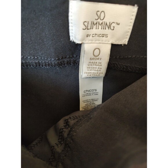 So Slimming by Chico's sz 0 (S/4) Short black pull-on pants rayon/nylon/spandex - Picture 3 of 5